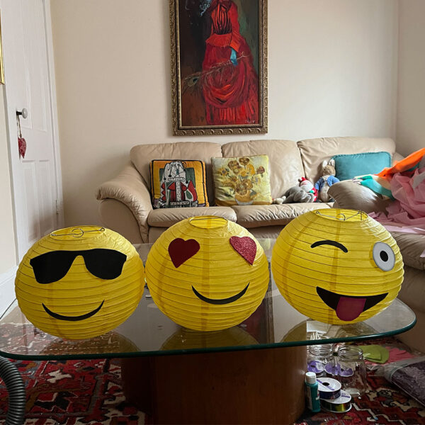 product-emoji-lanterns